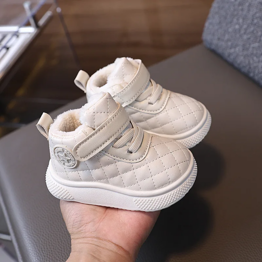 Kids Winter Boots with Plush Lining and Rubber Outsole