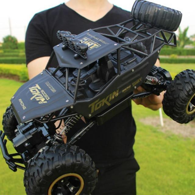 Remote control monster truck all-terrain tyres